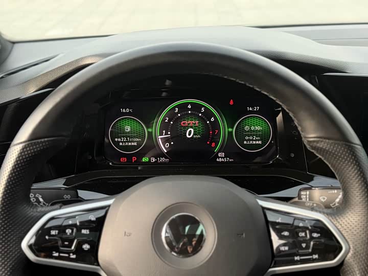 Фото 8 - Volkswagen Golf