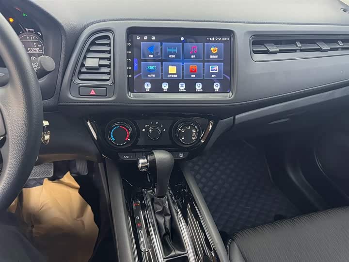 Фото 8 - Honda Vezel