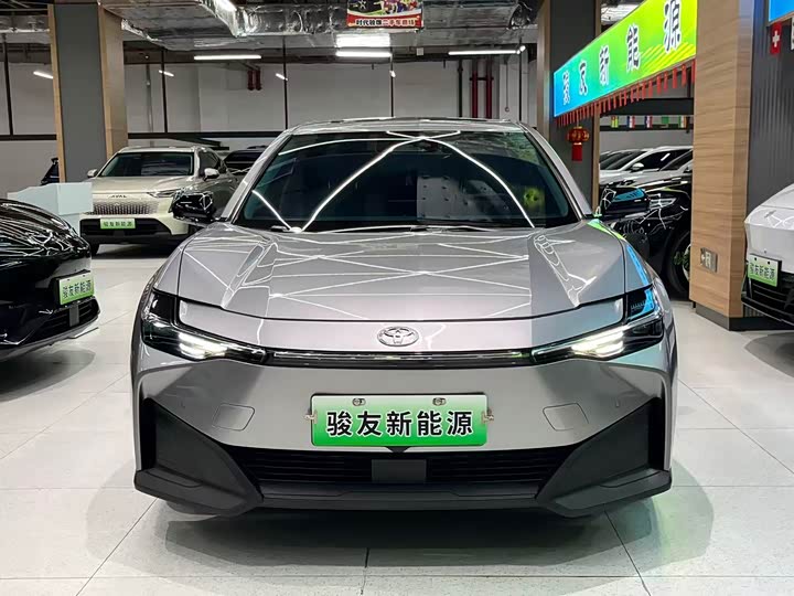 Фото 2 - Toyota bZ3