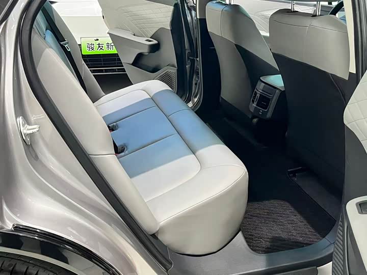 Фото 9 - Toyota bZ3