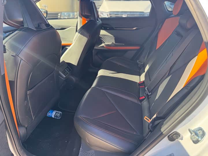 Фото 8 - Changan UNI-V