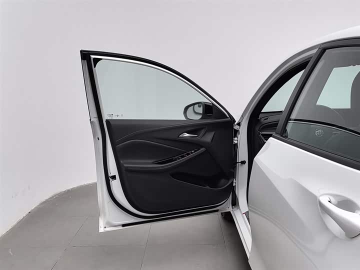 Фото 8 - Buick Verano