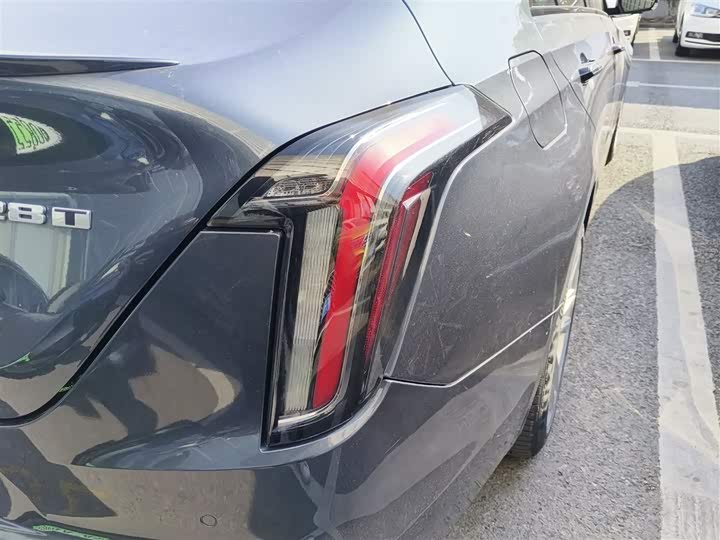 Фото 8 - Cadillac CT4