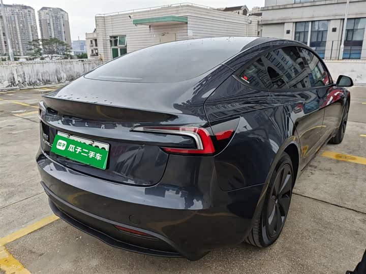 Фото 7 - Tesla Model 3