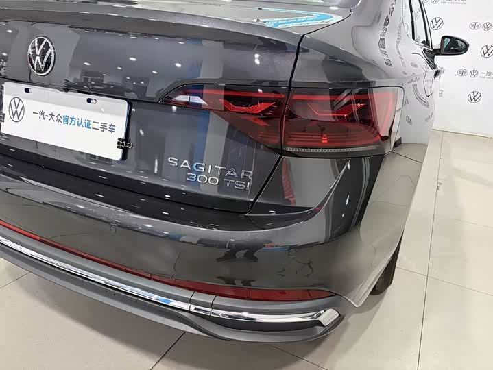 Фото 7 - Volkswagen Sagitar L