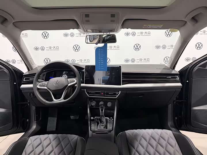 Фото 9 - Volkswagen Sagitar L