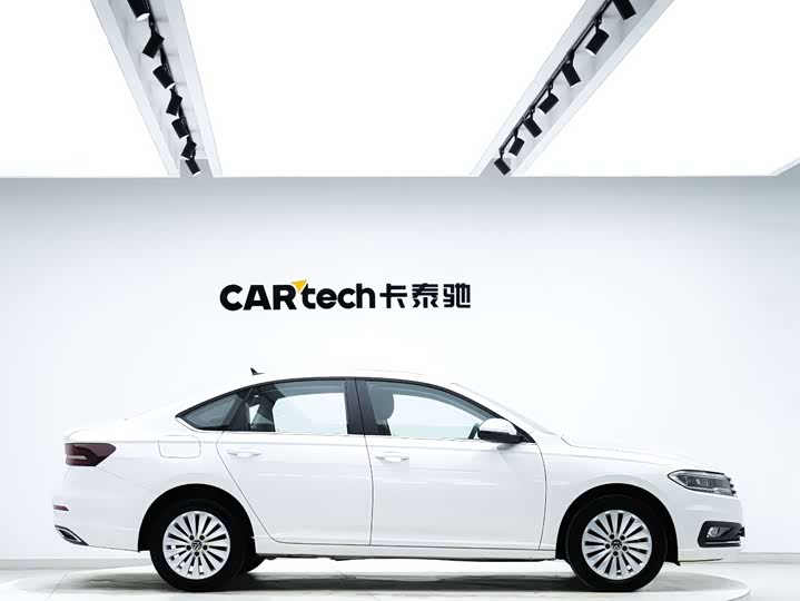 Фото 5 - Volkswagen Lavida