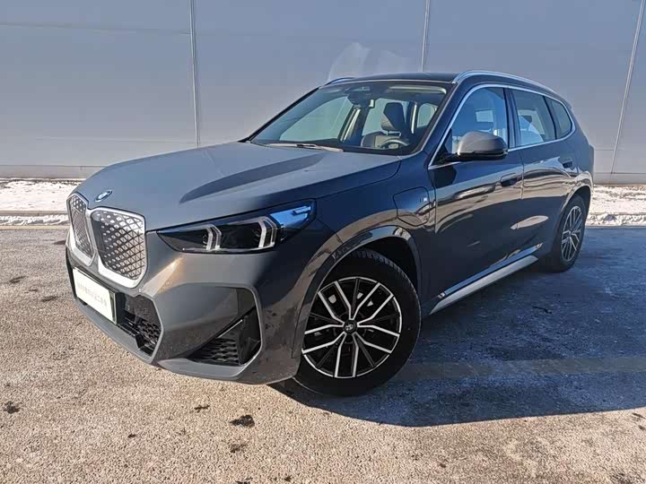 Фото 1 - BMW iX1