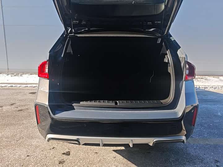 Фото 9 - BMW iX1