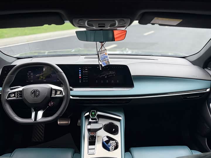 Фото 7 - MG Motor 7