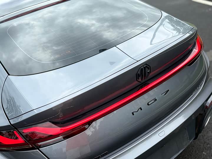 Фото 9 - MG Motor 7