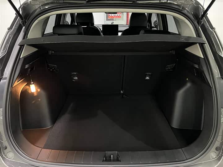 Фото 7 - Geely Coolray