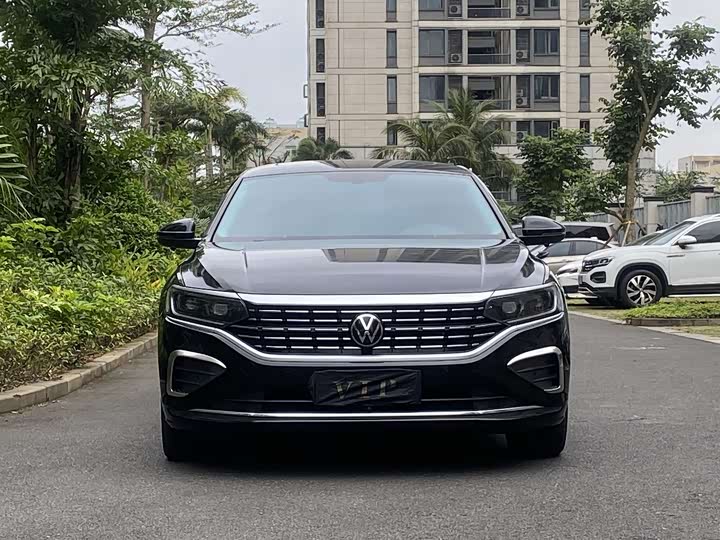 Фото 2 - Volkswagen Passat