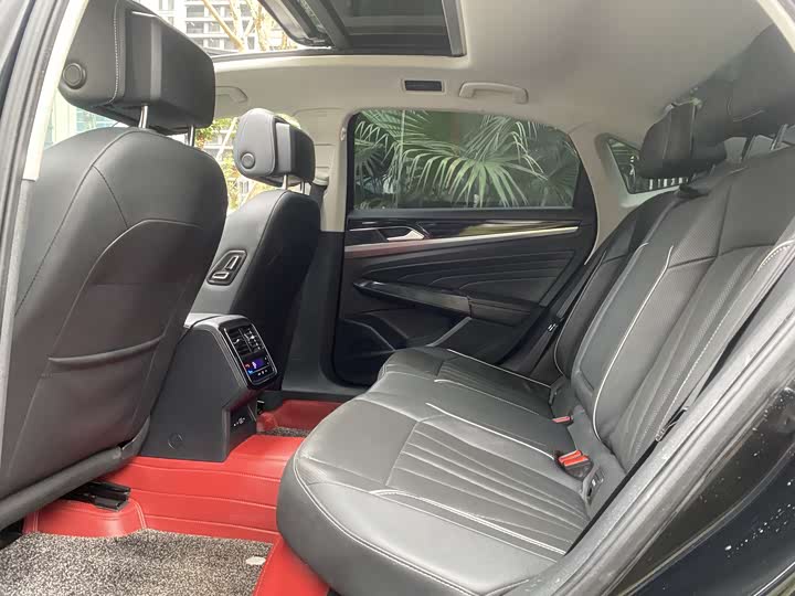 Фото 6 - Volkswagen Passat