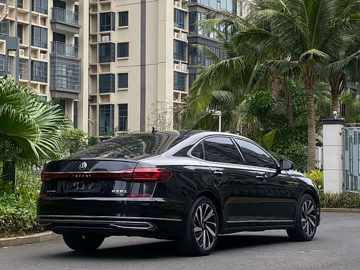 Фото 9 - Volkswagen Passat