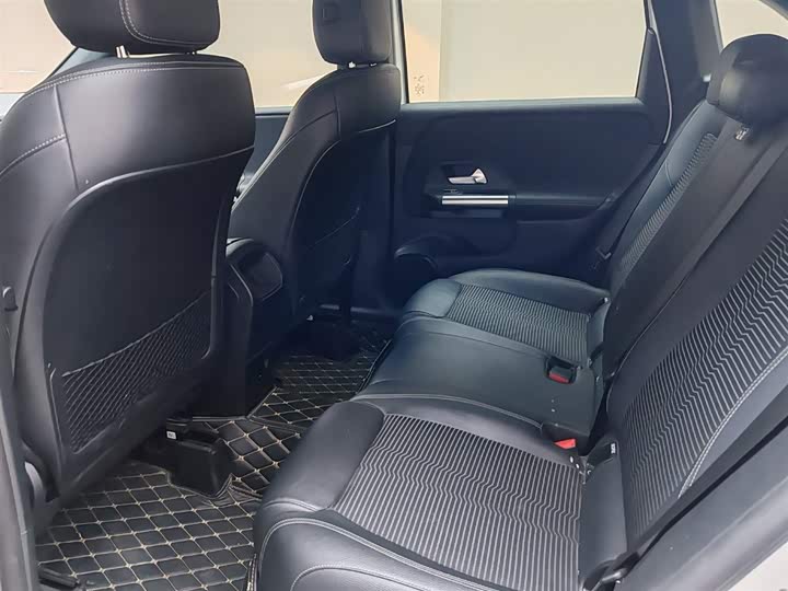 Фото 8 - Mercedes-Benz B-Class