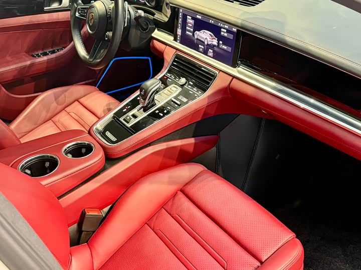 Фото 5 - Porsche Panamera