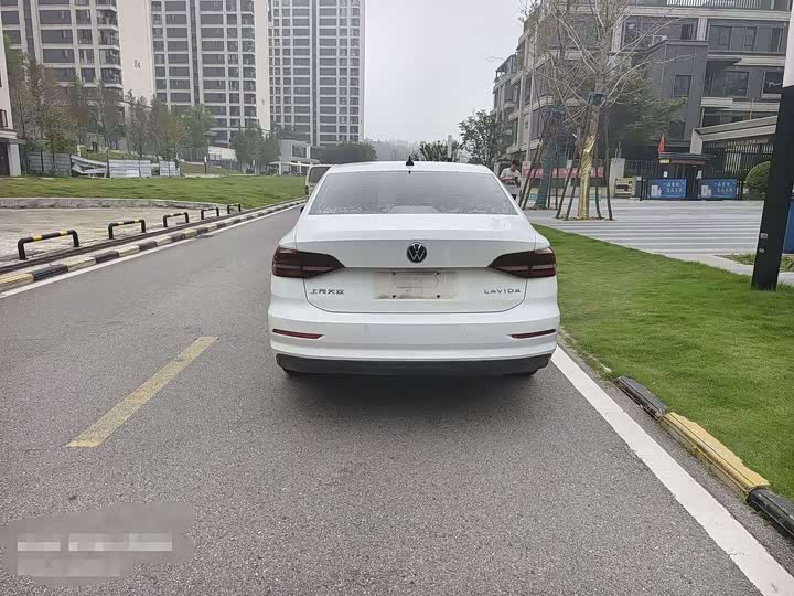 Фото 8 - Volkswagen Lavida