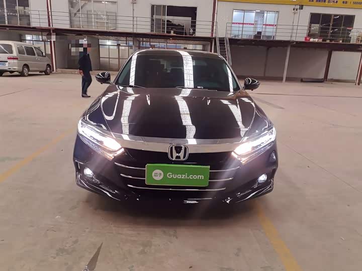 Фото 3 - Honda Accord