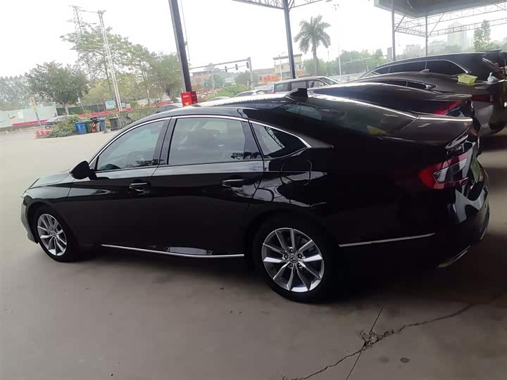 Фото 5 - Honda Accord