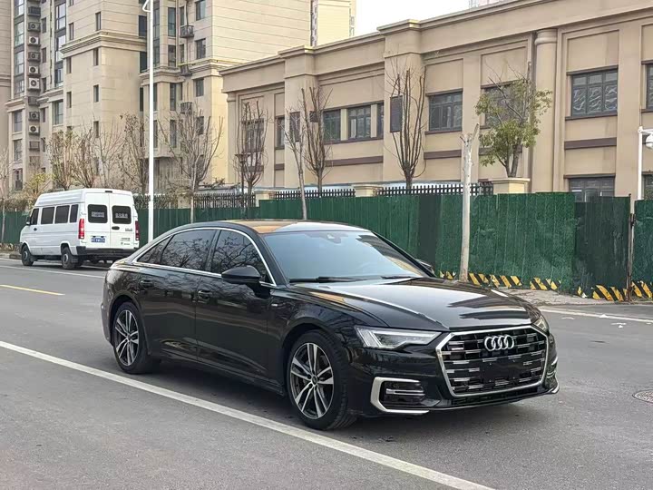 Фото 3 - Audi A6L