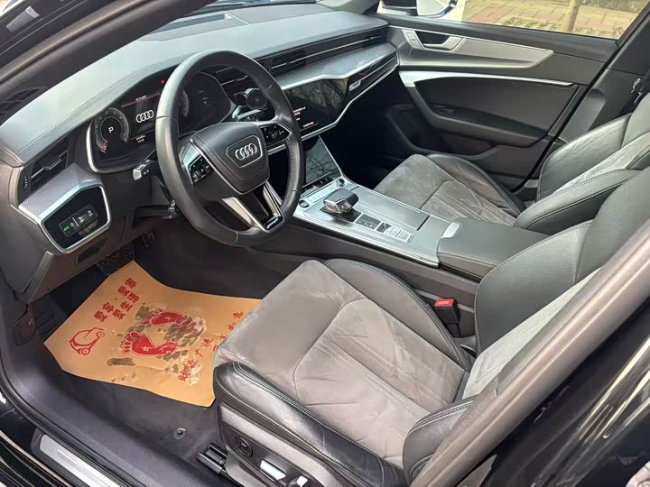 Фото 4 - Audi A6L