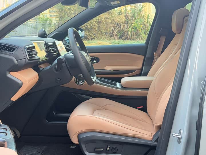 Фото 6 - Nio ES6