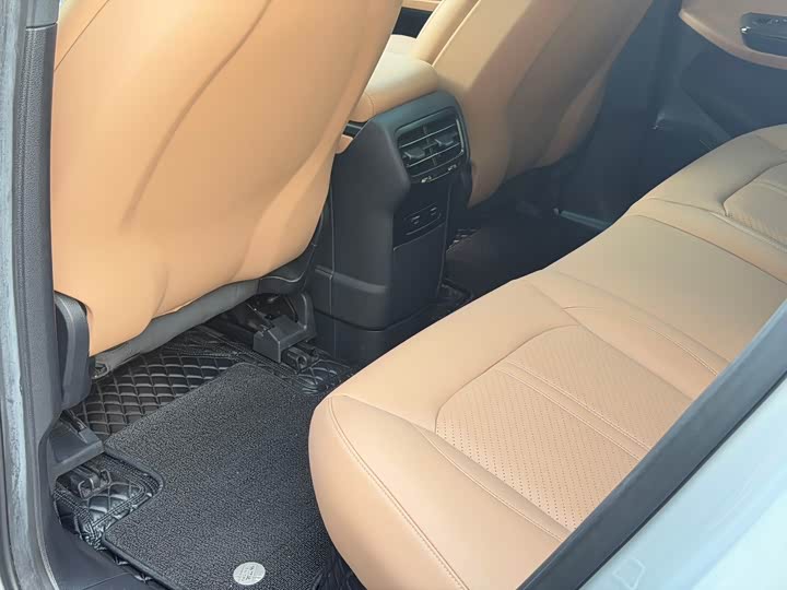 Фото 8 - Nio ES6