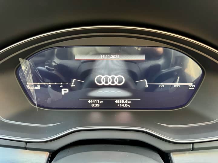 Фото 8 - Audi Q5L