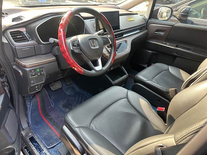 Фото 9 - Honda Odyssey