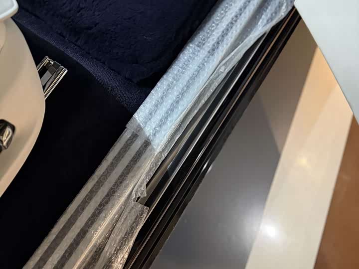 Photo 7 - Rolls-Royce Phantom