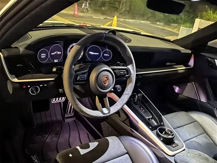 Фото 8 - Porsche 911