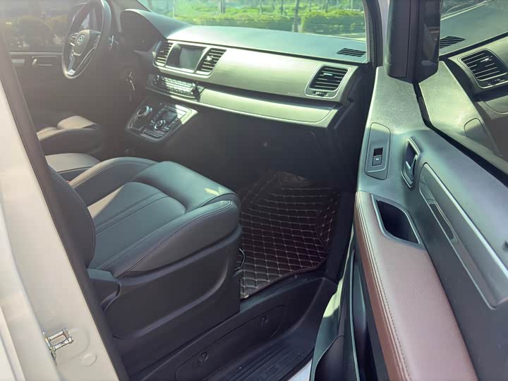 Фото 9 - Maxus G10