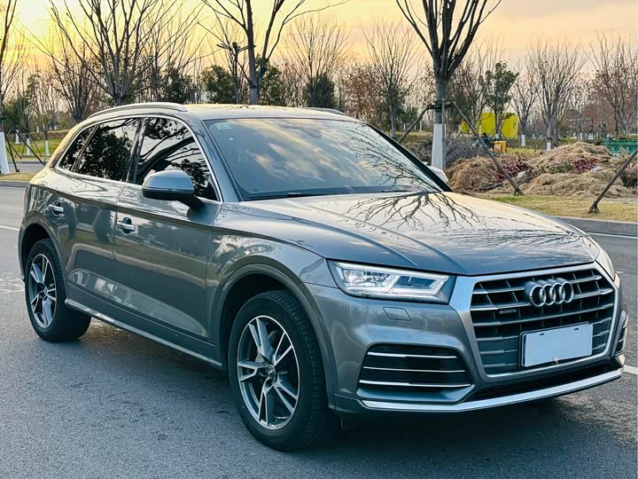 Фото 3 - Audi Q5L