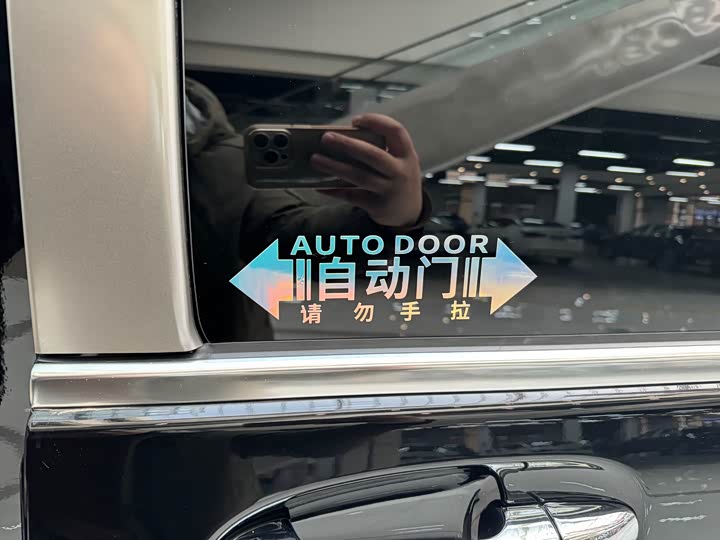 Фото 7 - Mercedes-Benz V-Class