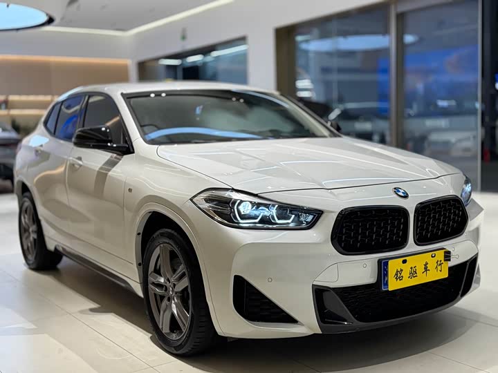 Фото 6 - BMW X2
