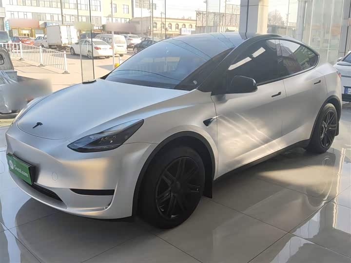 Фото 2 - Tesla Model Y