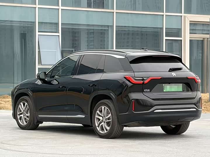 Фото 4 - Nio ES6