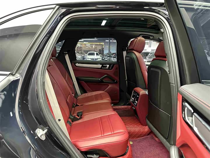 Фото 7 - Porsche Cayenne