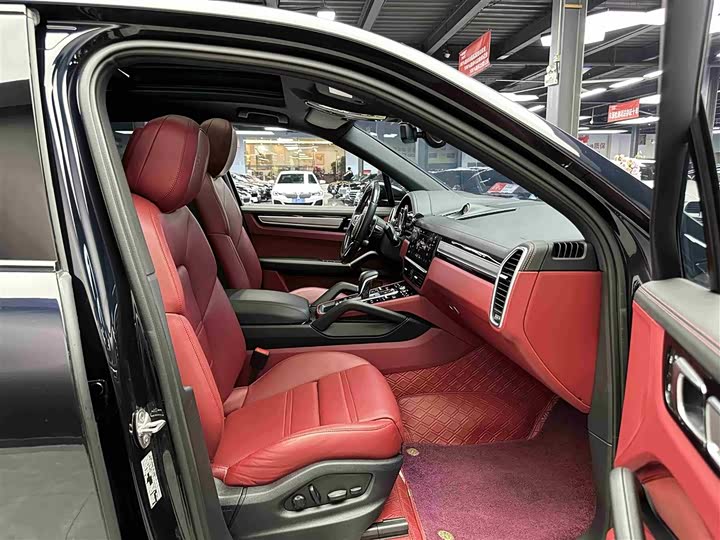 Фото 8 - Porsche Cayenne