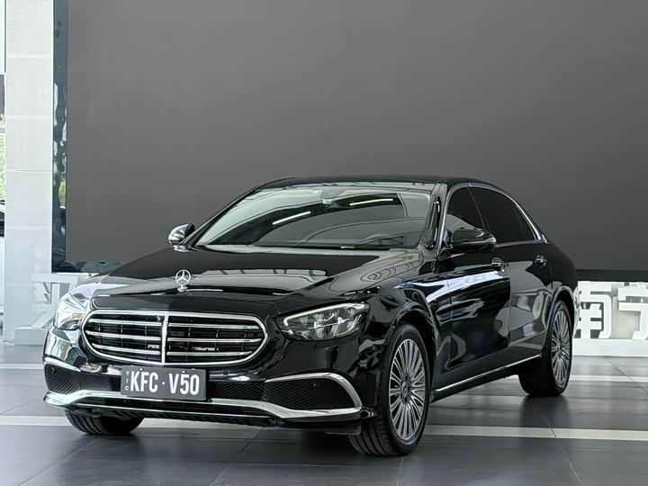 Фото 1 - Mercedes-Benz E-Class