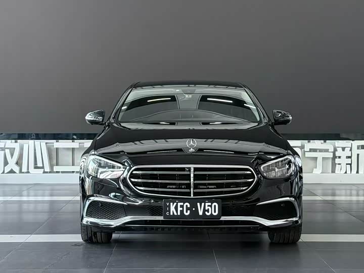 Фото 2 - Mercedes-Benz E-Class