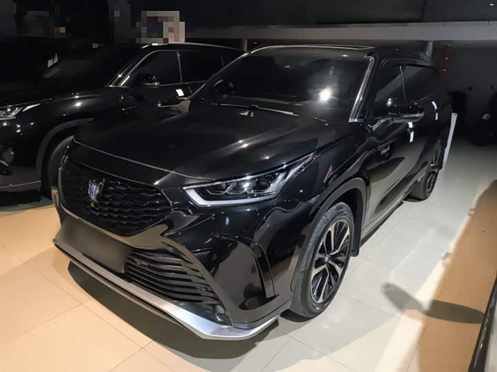 Фото 2 - Toyota Crown Kluger