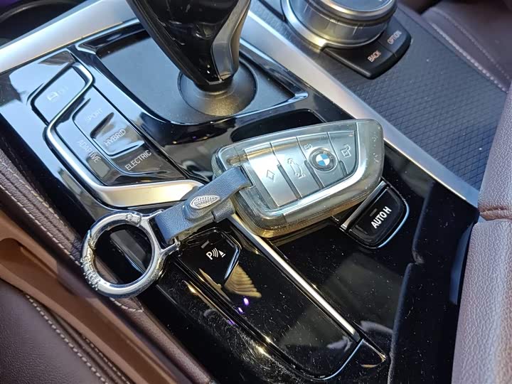 Фото 9 - BMW 5 Series Hybrid