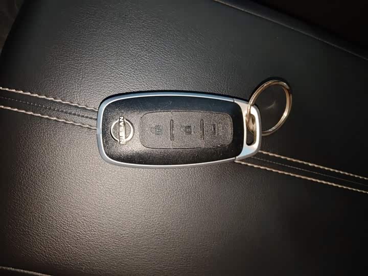 Фото 9 - Nissan Teana