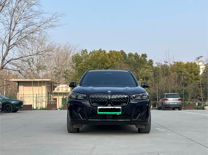 Фото 2 - BMW iX3