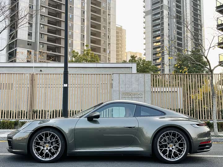 Фото 3 - Porsche 911