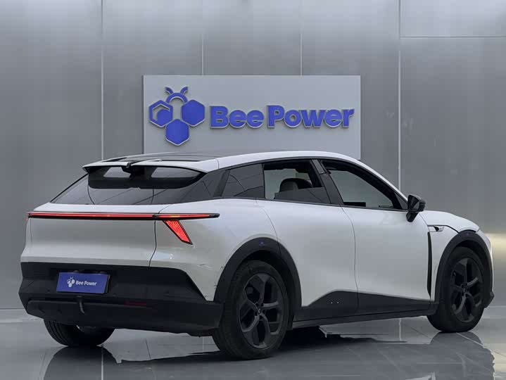 Фото 6 - Geely Jiyue 01