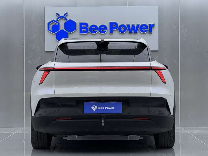 Фото 7 - Geely Jiyue 01