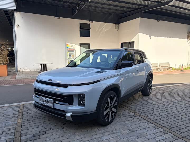 Фото 1 - Geely Icon